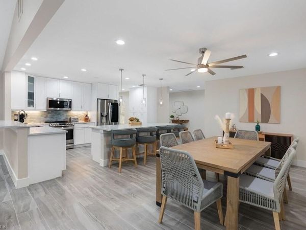 1100 Royal Palm DR, NAPLES, FL 34103