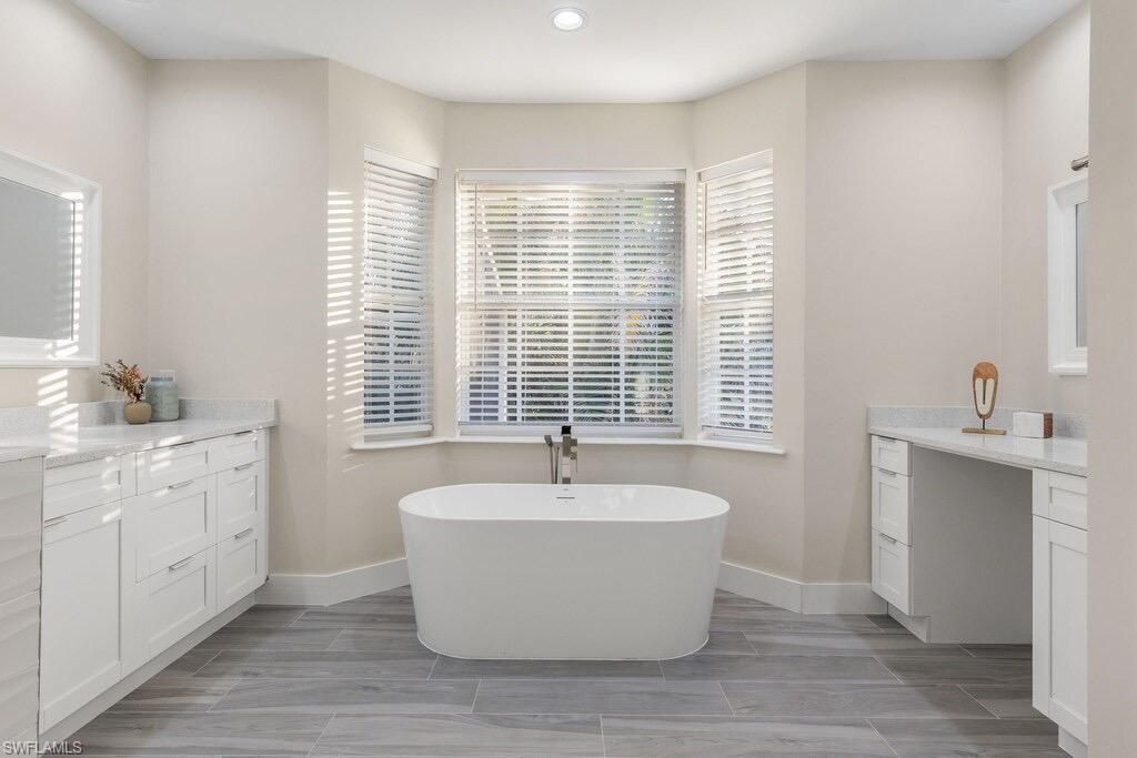 1100 Royal Palm Dr, Naples, FL 34103 Photo