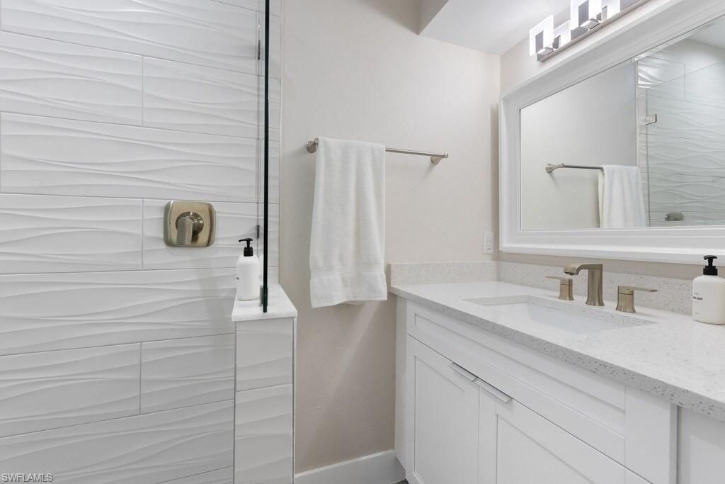 1100 Royal Palm Dr, Naples, FL 34103 Photo