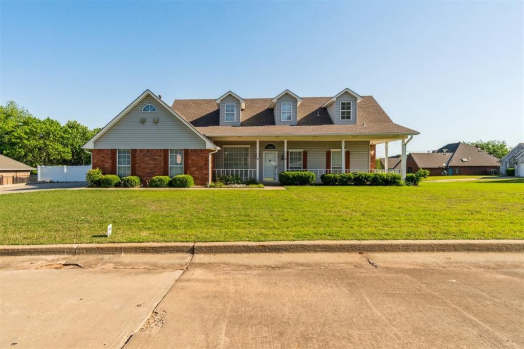 2 Lancet Circle, Shawnee, OK 74804 Main Photo