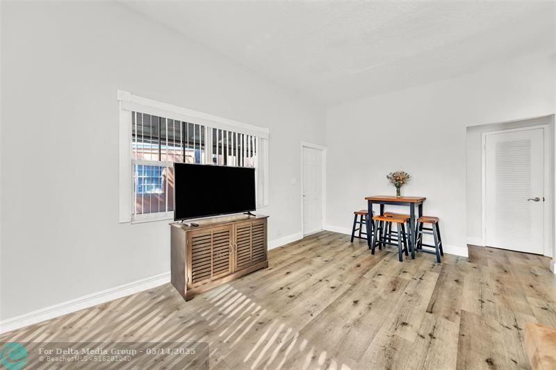 805 NE 17th Avenue, Unit 4, Fort Lauderdale, FL 33304 Photo