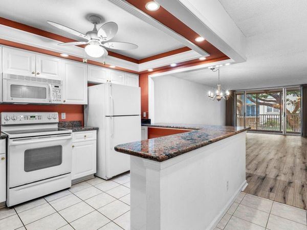 2008 S Federal Highway, Unit 206, Boynton Beach, FL 33435