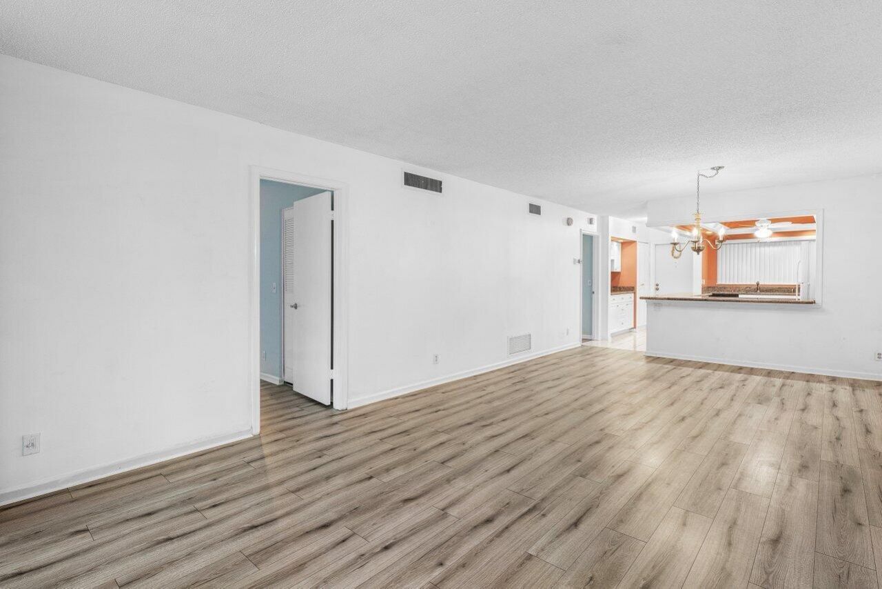 2008 S Federal Highway, Unit 206, Boynton Beach, FL 33435 Photo