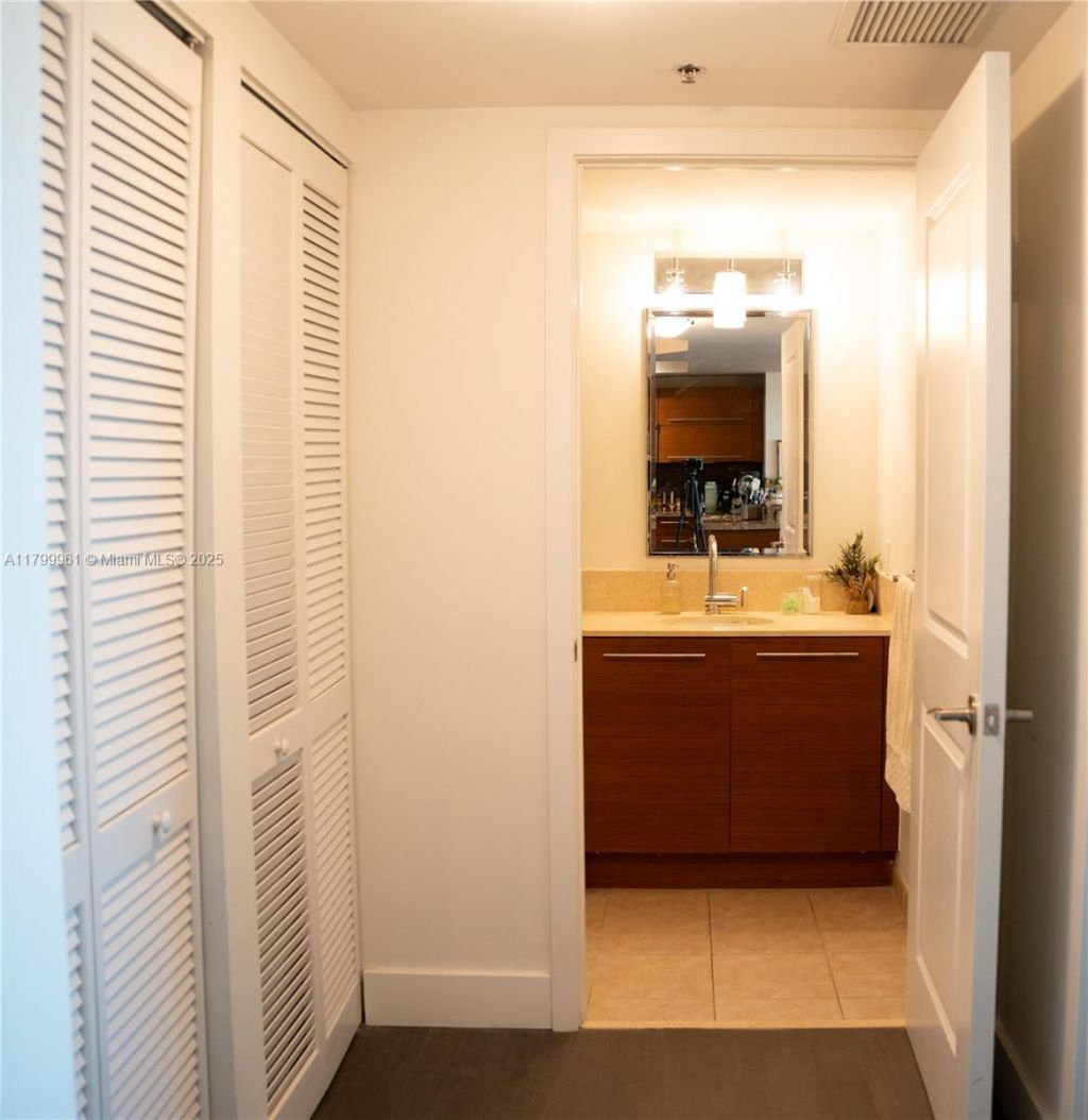 2681 N Flamingo Rd, Unit 1206S, Sunrise, FL 33323 Photo