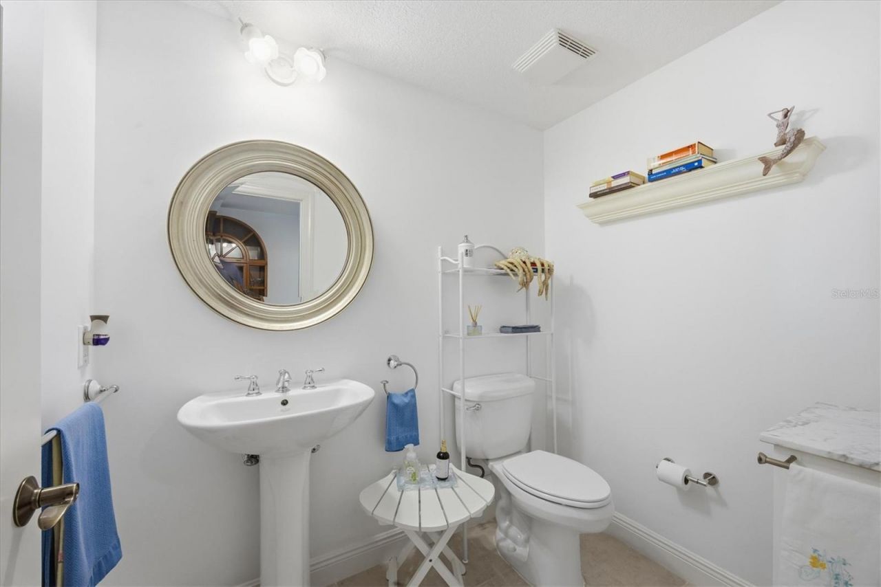 800 N Tamiami Trail, Unit 604, Sarasota, FL 34236 Photo