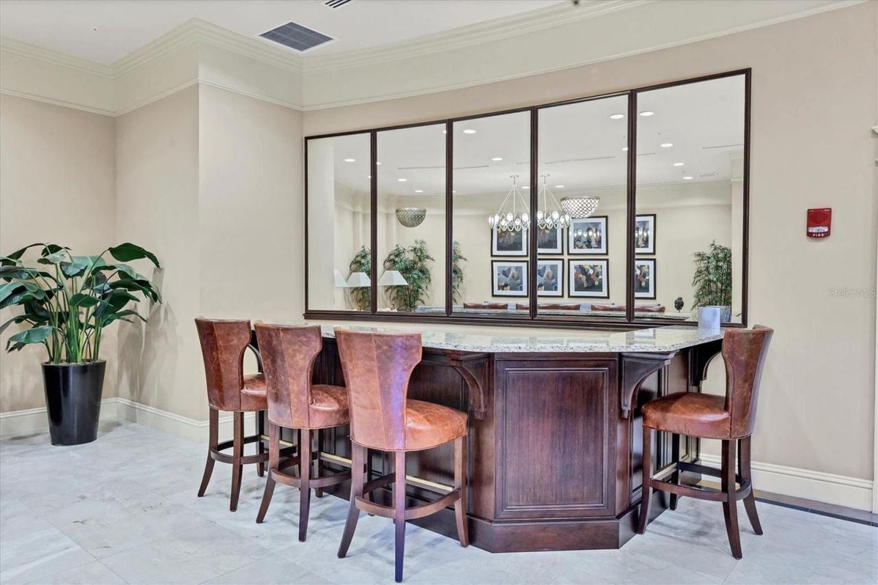 800 N Tamiami Trail, Unit 604, Sarasota, FL 34236 Photo