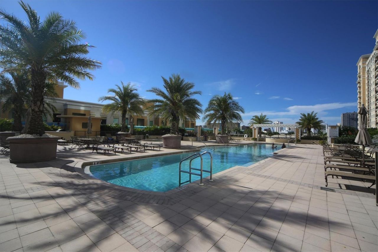 800 N Tamiami Trail, Unit 604, Sarasota, FL 34236 Photo