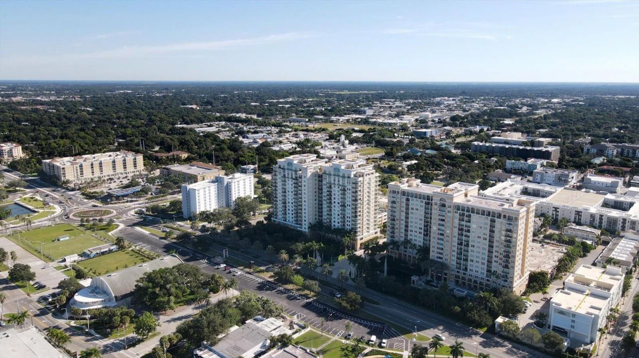 800 N Tamiami Trail, Unit 604, Sarasota, FL 34236 Photo