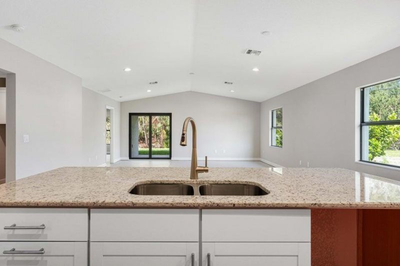 6728 Spanish Lake Boulevard, Fort Pierce, FL 34951 Photo