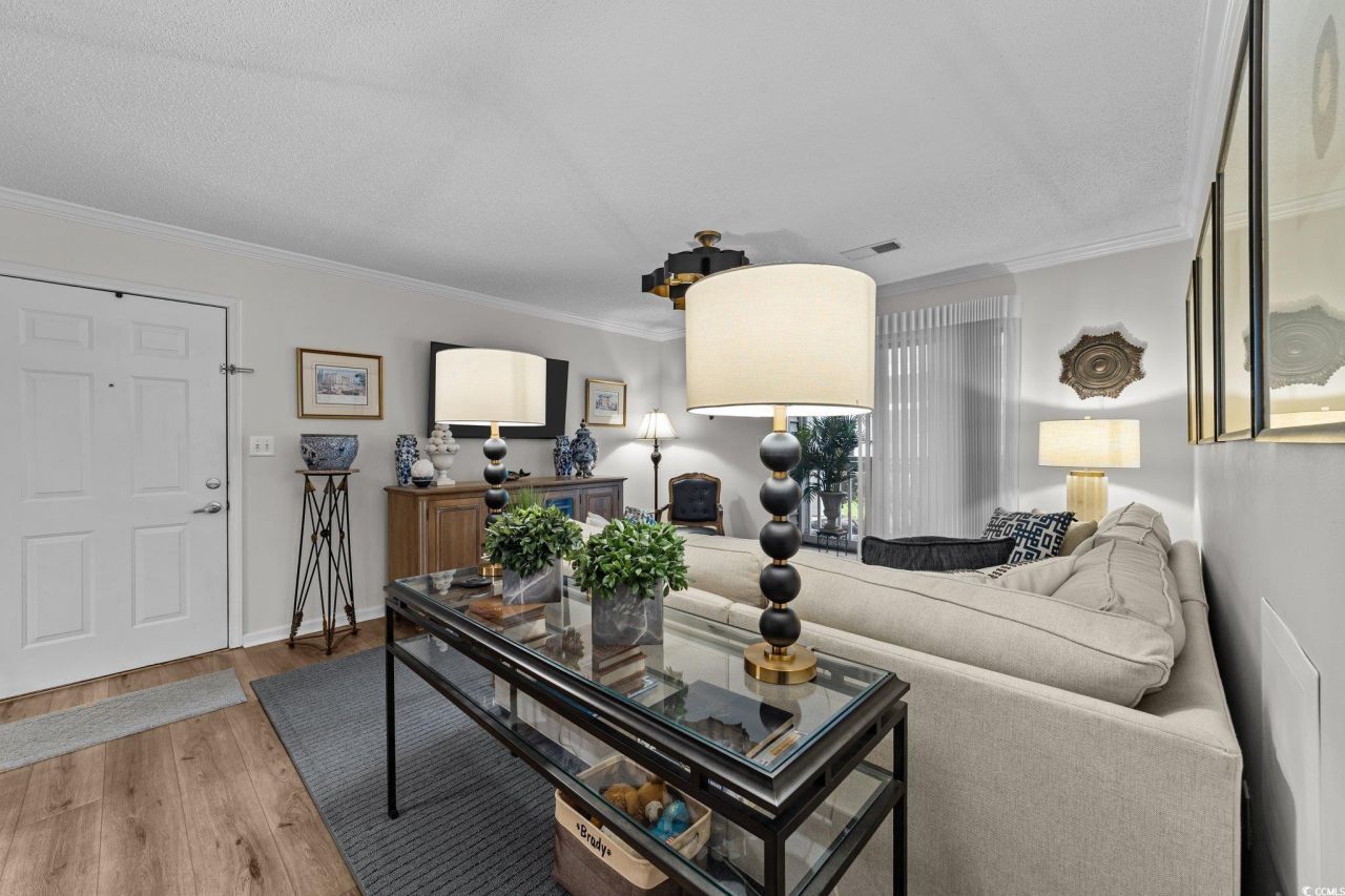 3795 Hitchcock Way Photo 5