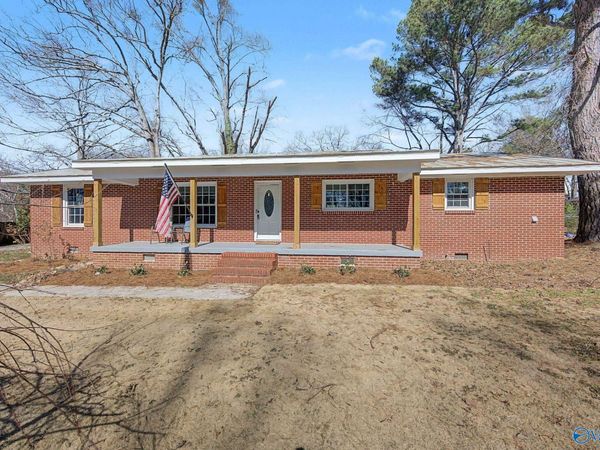 403 SW Arcadia Street, Hartselle, AL 35640