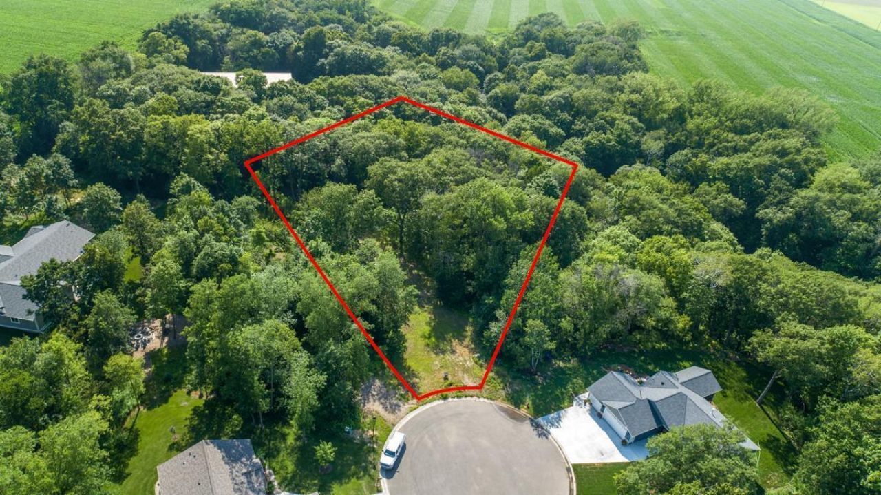 180 Woodland Drive, Henderson, MN 56044