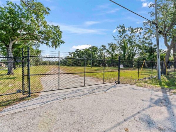 13025 MEMORIAL HIGHWAY, TAMPA, FL 33635