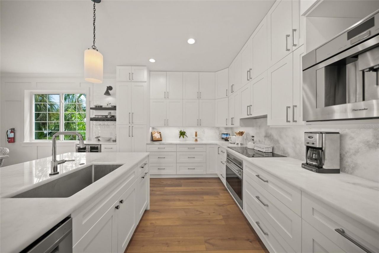 120 White Avenue, Anna Maria, FL 34216 Photo