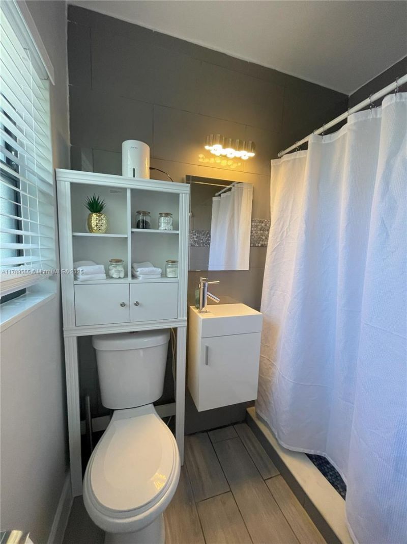 820 S Federal Hwy, Unit 3, Lake Worth, FL 33460 Photo