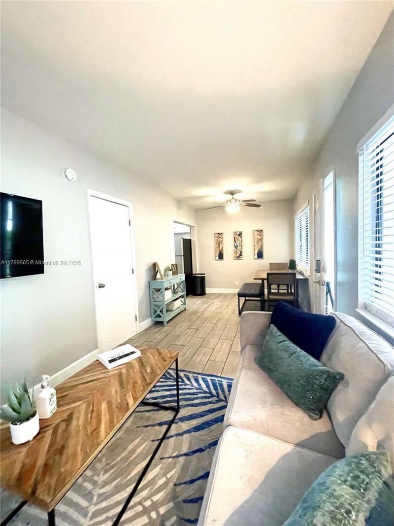 820 S Federal Hwy, Unit 3, Lake Worth, FL 33460 Photo