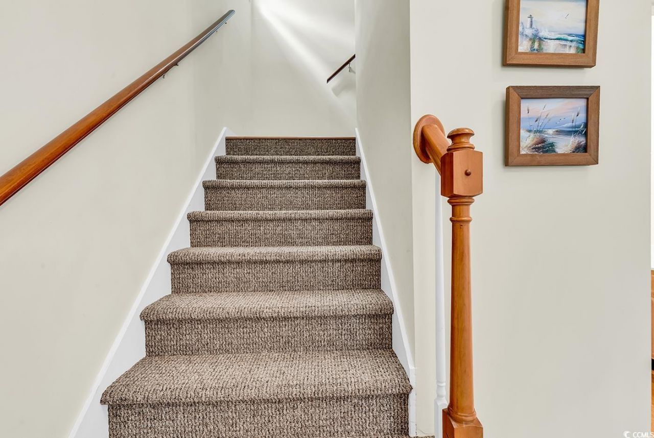 17 South Oak Dr. Photo 17