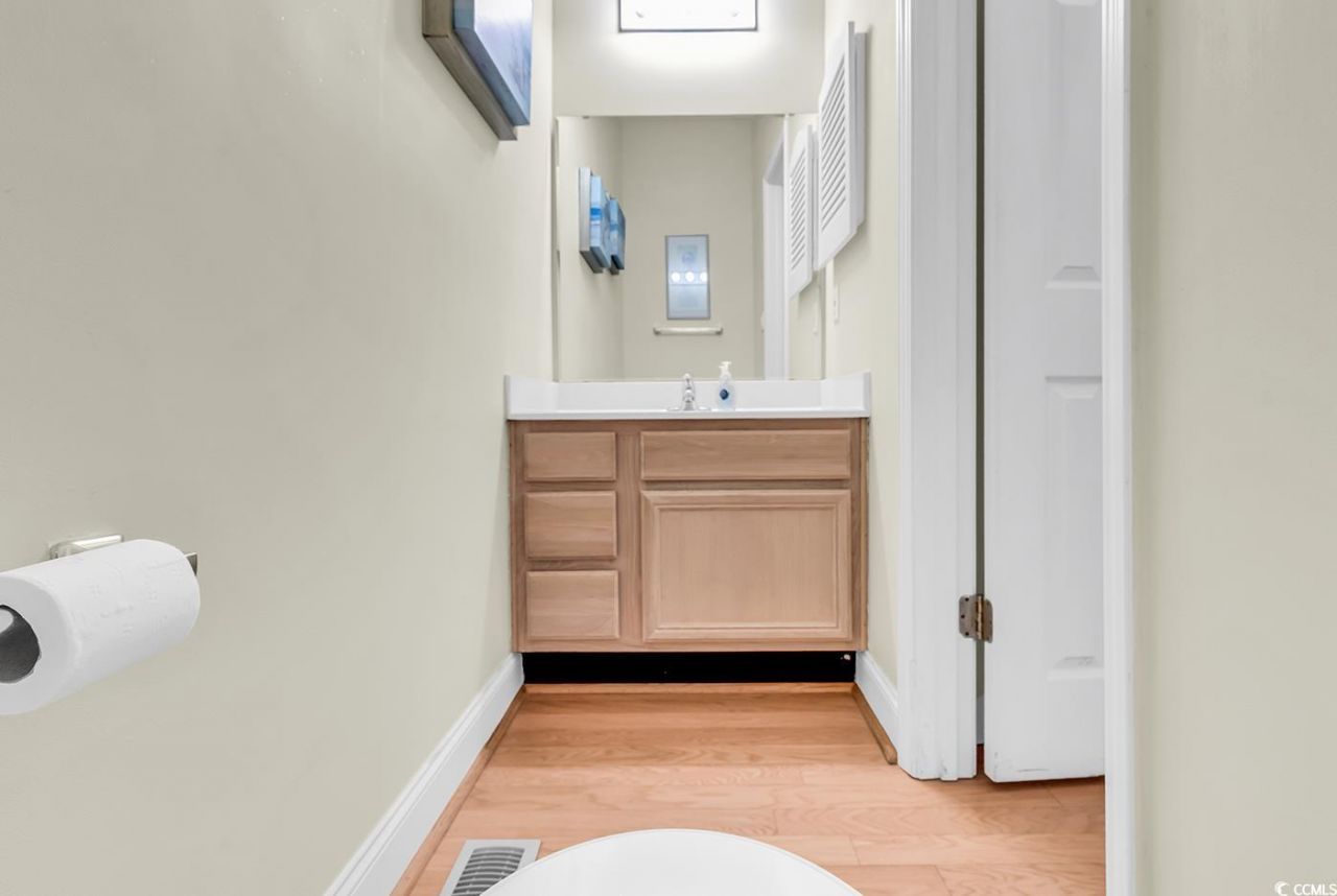 17 South Oak Dr. Photo 18