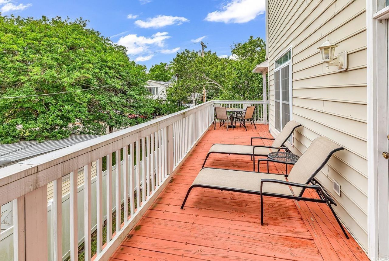 17 South Oak Dr. Photo 36