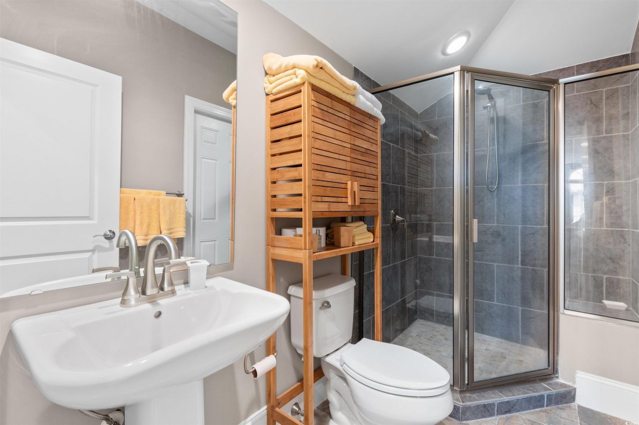 7253 Seville Dr. Photo 29