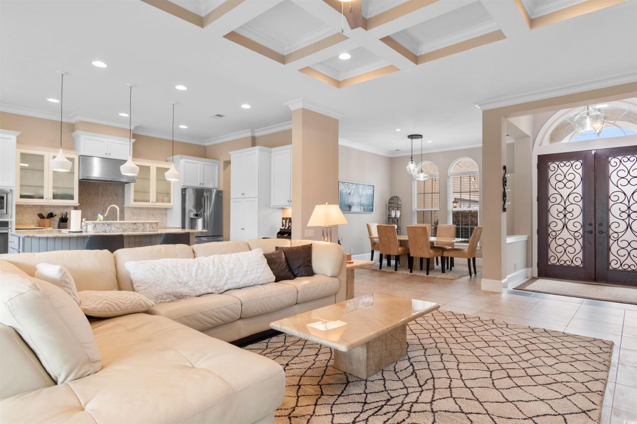 7253 Seville Dr. Photo 5