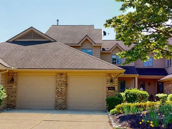 18182 W Blue Heron Dr N, Northville Twp, MI 48168
