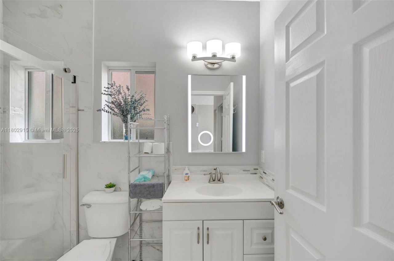 1130 NE 41st Ave, Homestead, FL 33033 Photo