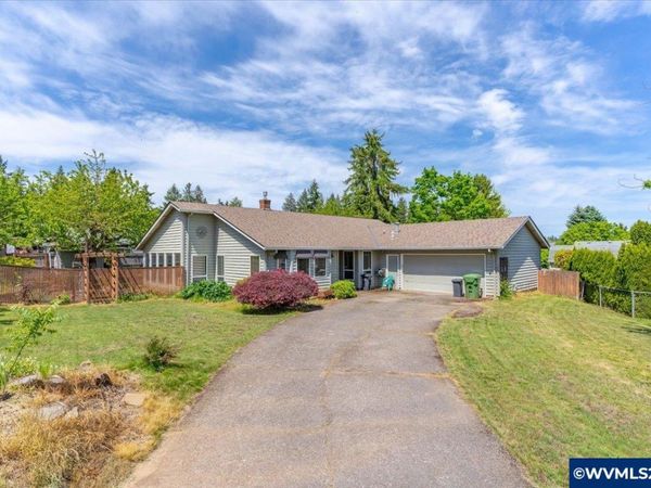 1325 Roseway Ct SE, Salem, OR 97302