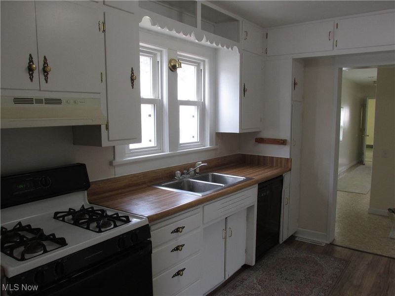 211 Clark St., Belmont, WV 26134 Photo 9