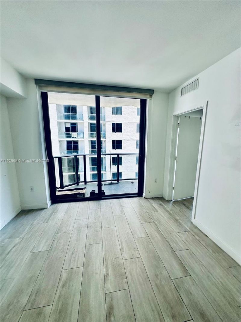 55 SW 9th St, Unit 3409, Miami, FL 33130 Photo