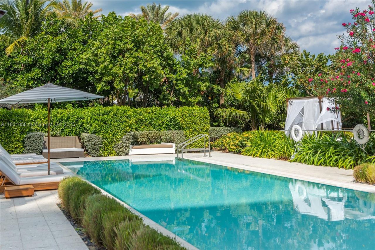 125 Ocean Dr, Unit U-0203, Miami Beach, FL 33139 Photo