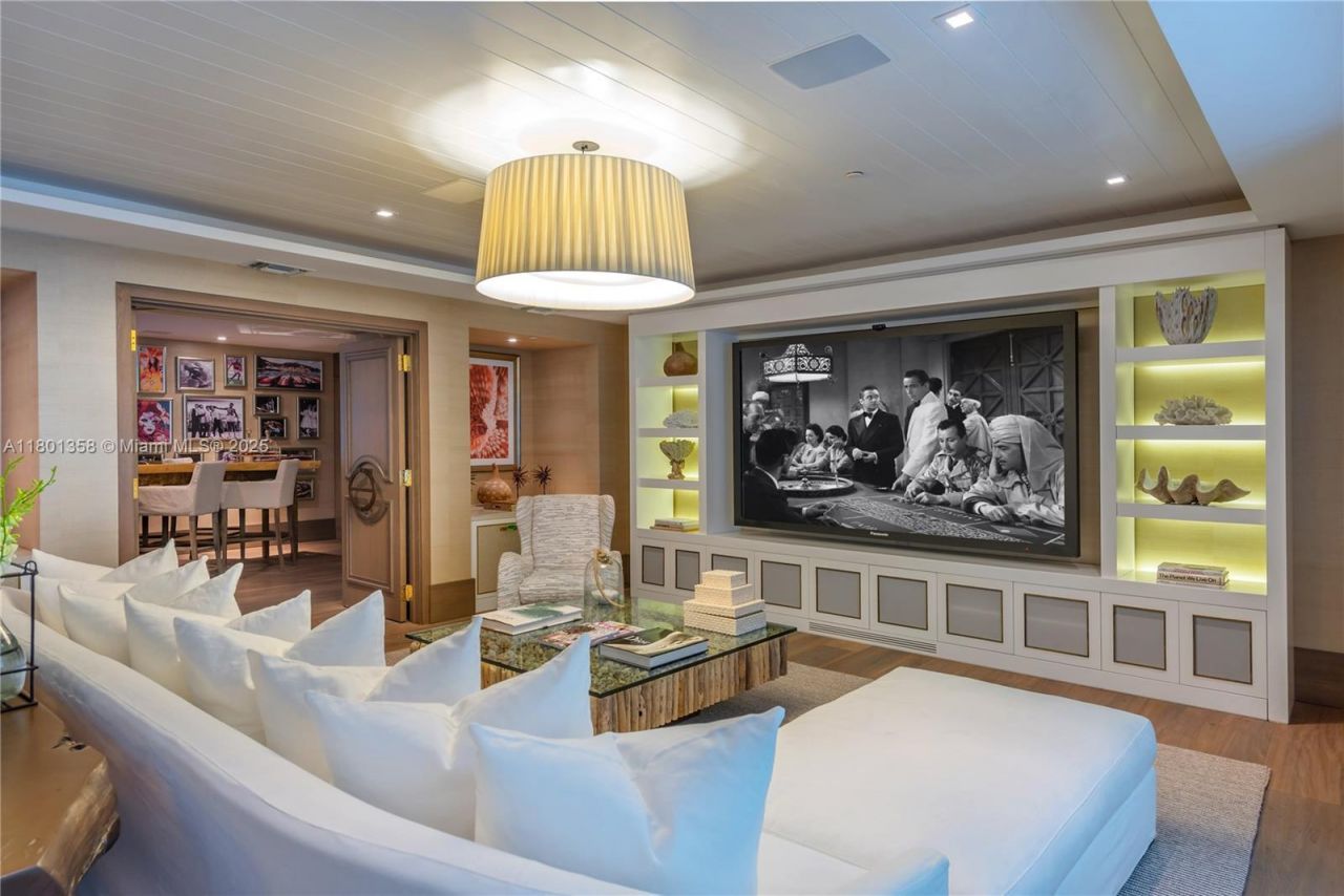 125 Ocean Dr, Unit U-0203, Miami Beach, FL 33139 Photo