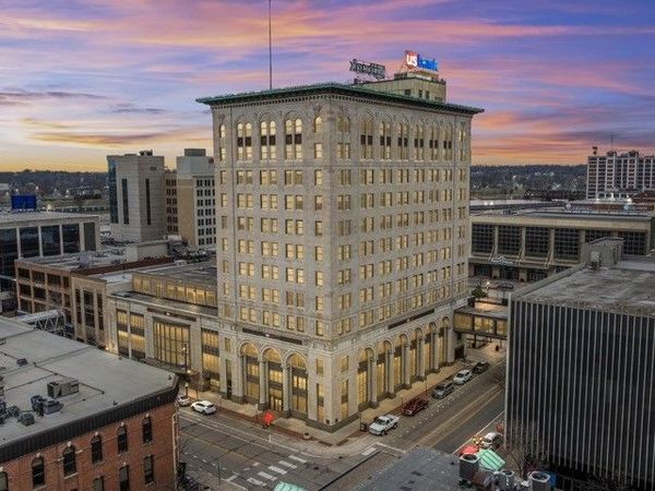 222 2nd Avenue, Cedar Rapids, IA 52401