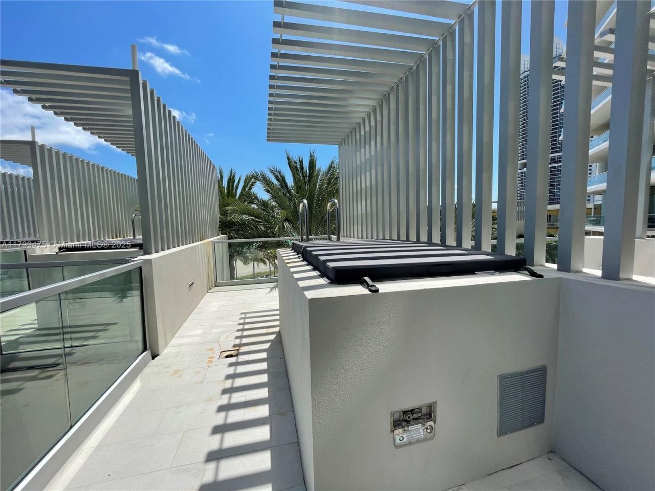 18501 Collins Avenue, Unit Cabana 22, Sunny Isles Beach, FL 33160 Photo