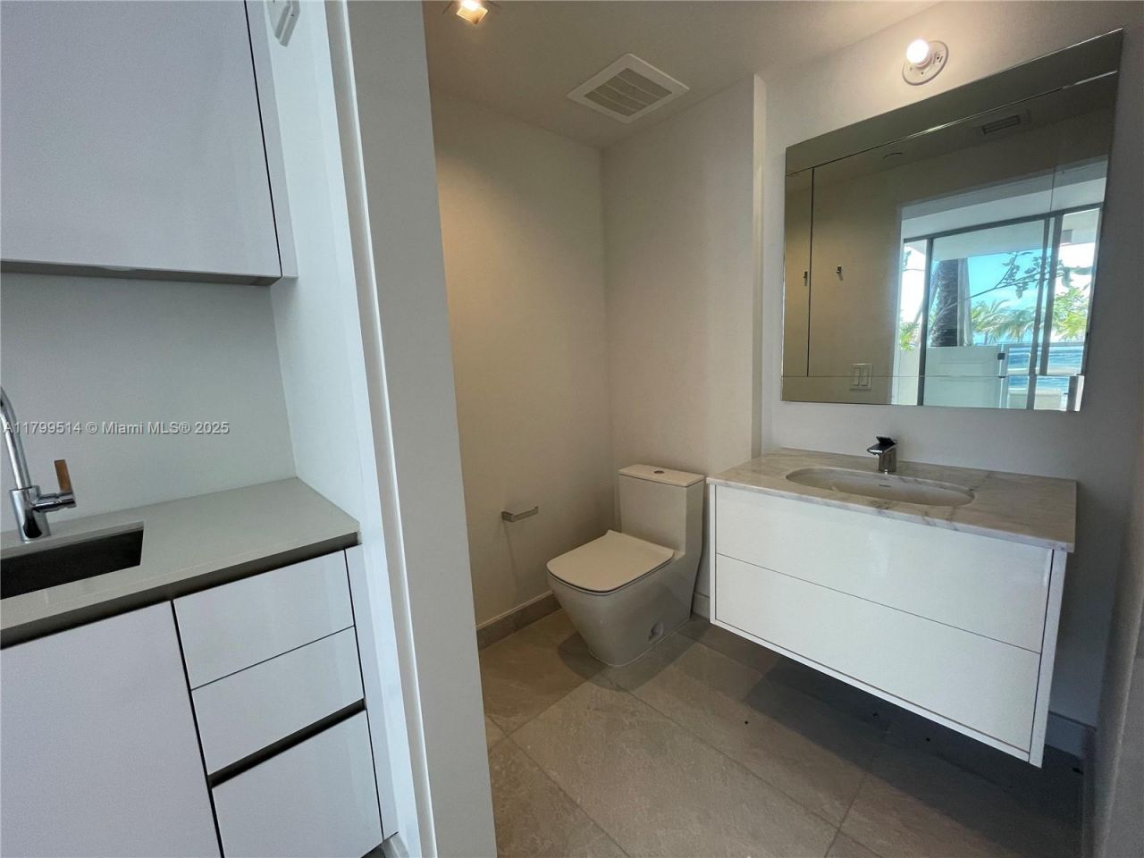 18501 Collins Avenue, Unit Cabana 12, Sunny Isles Beach, FL 33160 Photo