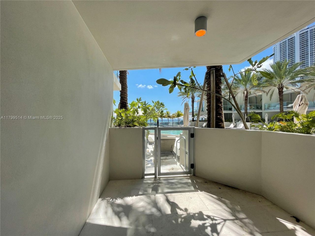 18501 Collins Avenue, Unit Cabana 12, Sunny Isles Beach, FL 33160 Photo
