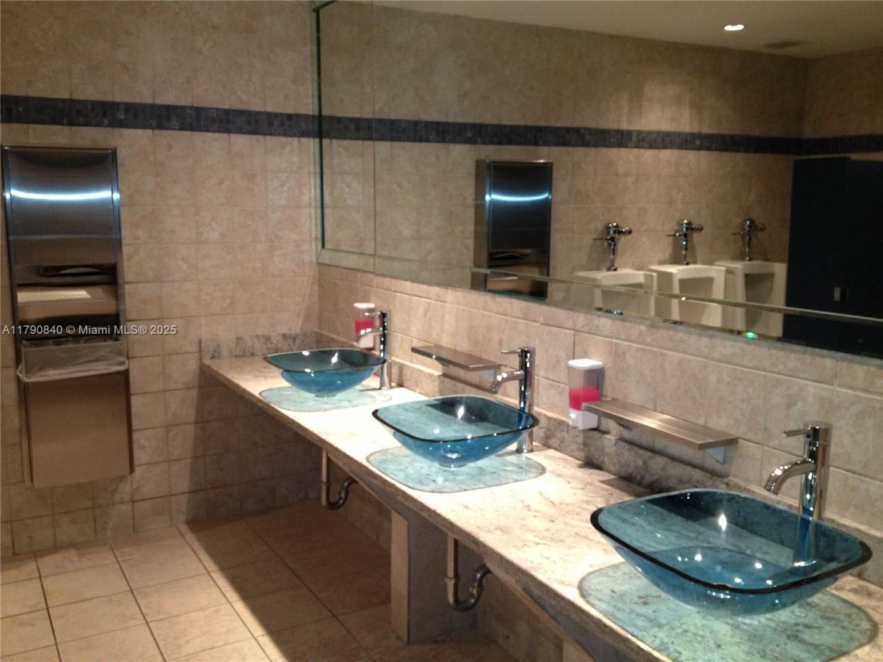 717 Ponce De Leon Blvd, Unit 326, Coral Gables, FL 33134 Photo