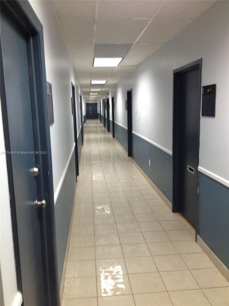 717 Ponce De Leon Blvd, Unit 326, Coral Gables, FL 33134 Photo