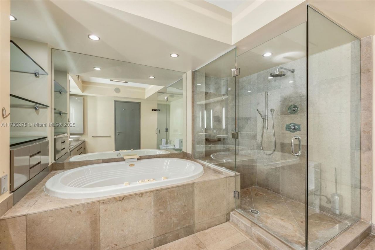 450 Alton Rd, Unit 2303, Miami Beach, FL 33139 Photo