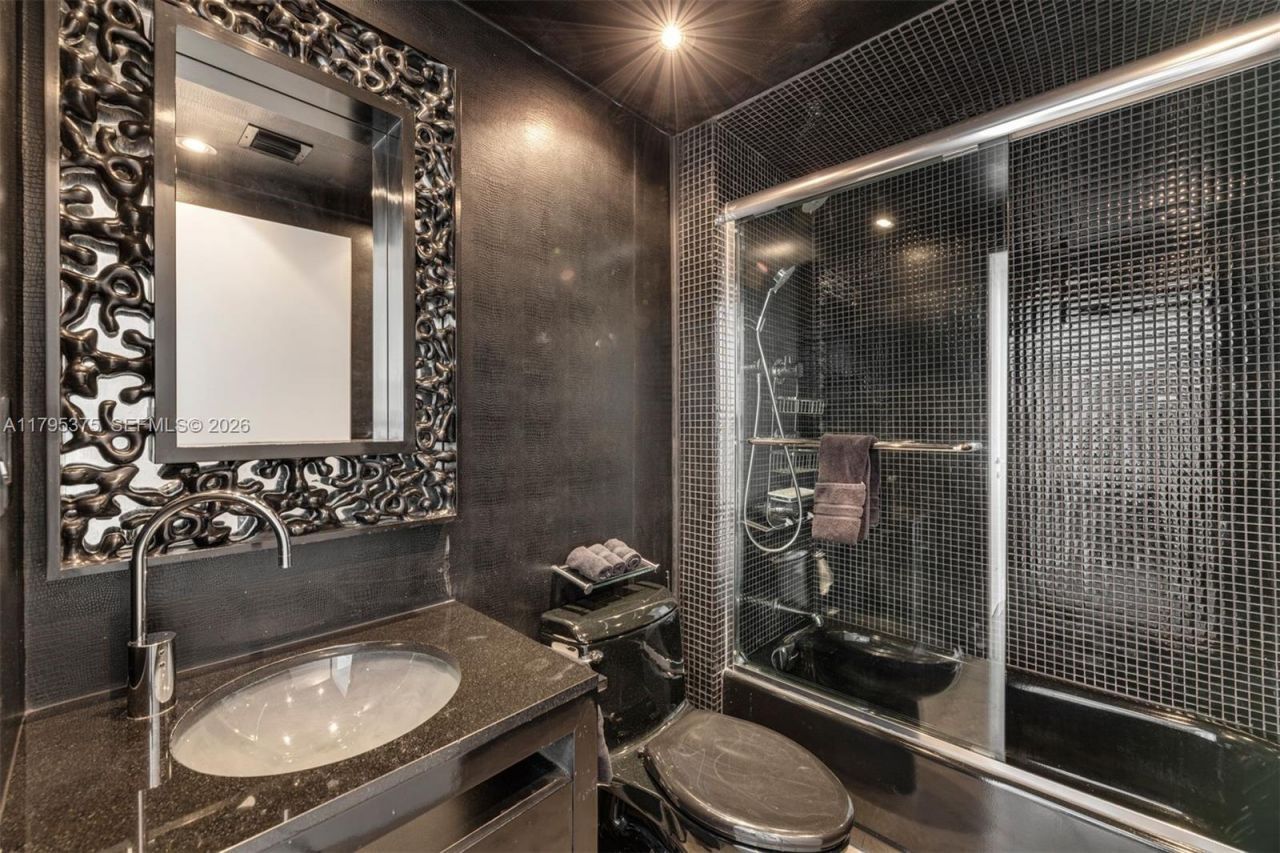 450 Alton Rd, Unit 2303, Miami Beach, FL 33139 Photo
