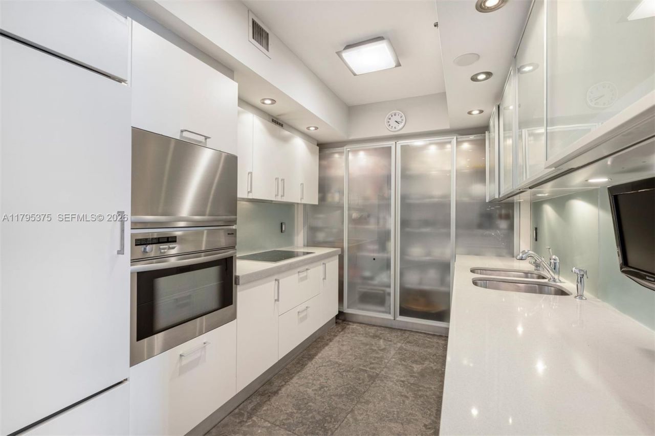 450 Alton Rd, Unit 2303, Miami Beach, FL 33139 Photo