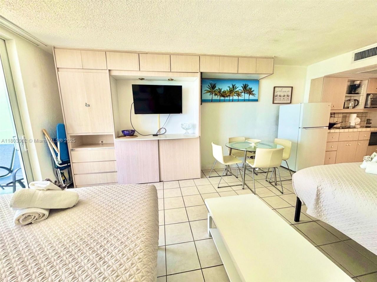 19201 Collins Ave, Unit 606, Sunny Isles Beach, FL 33160 Photo