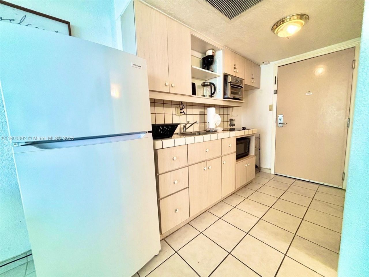 19201 Collins Ave, Unit 606, Sunny Isles Beach, FL 33160 Photo