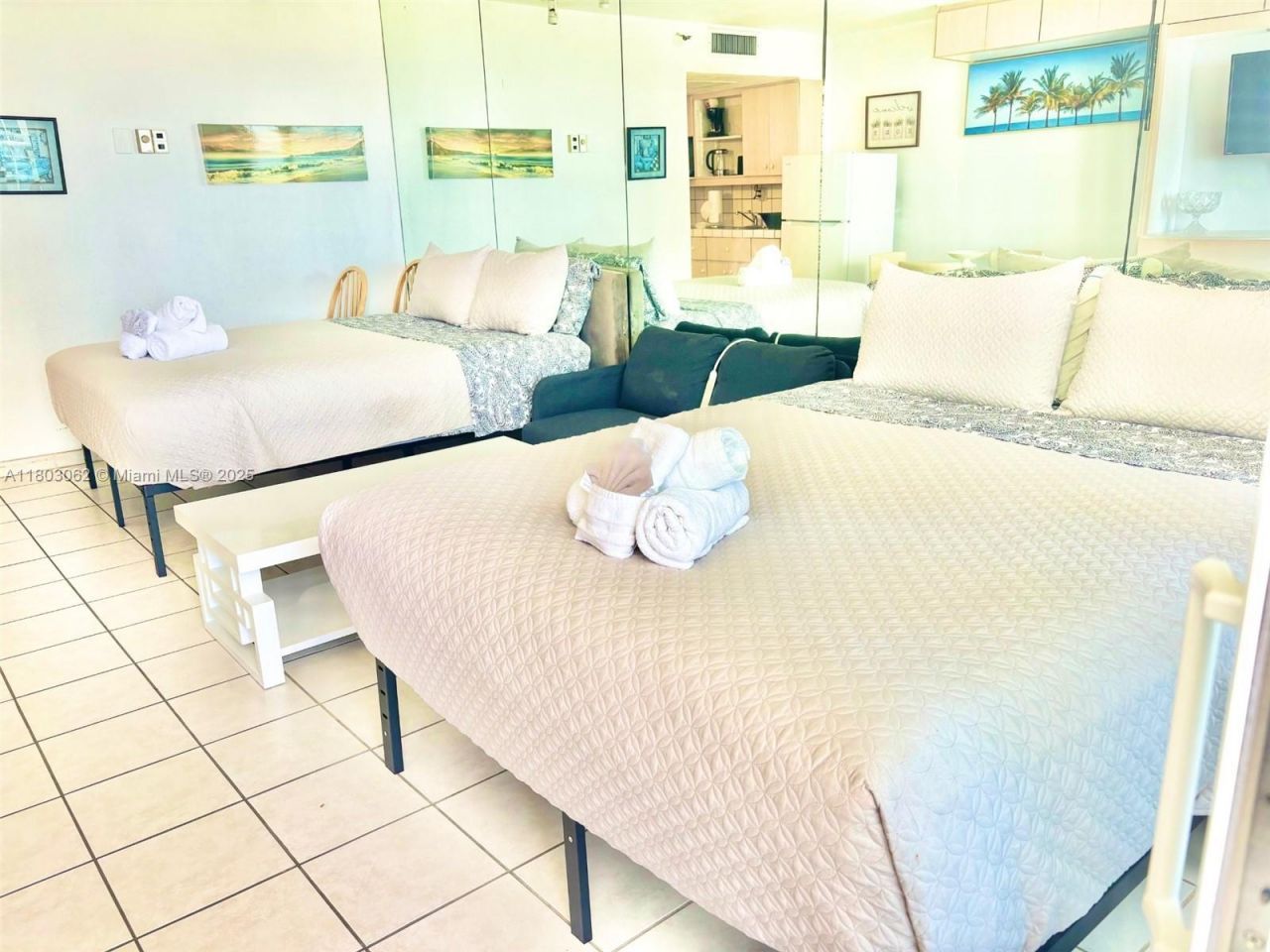 19201 Collins Ave, Unit 606, Sunny Isles Beach, FL 33160 Photo