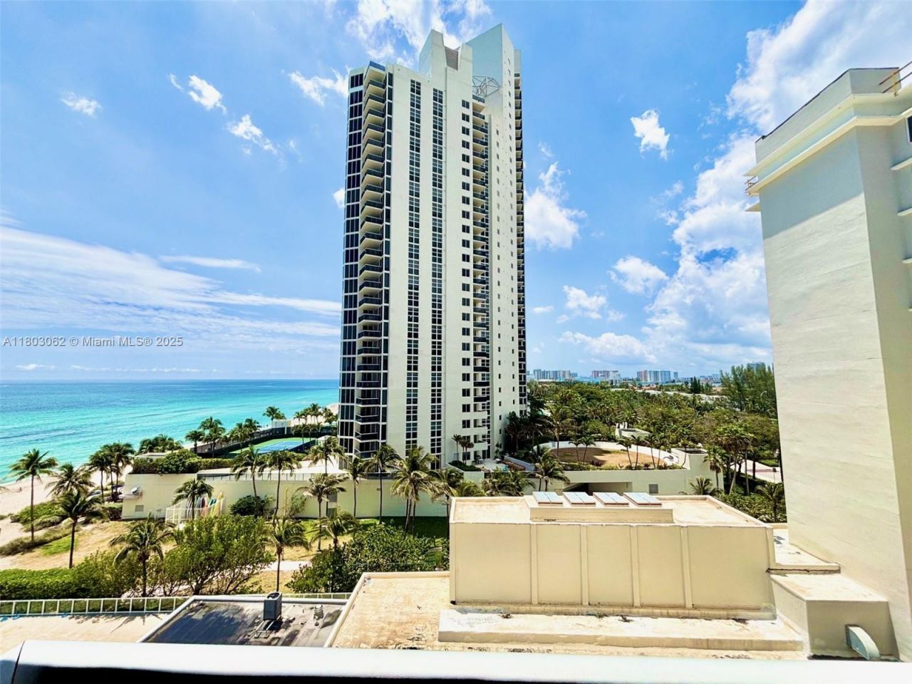 19201 Collins Ave, Unit 606, Sunny Isles Beach, FL 33160 Photo