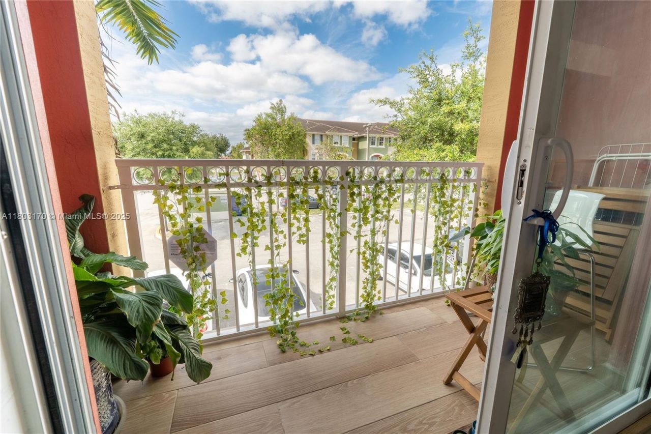 11002 NW 83rd St, Unit 213, Doral, FL 33178 Photo