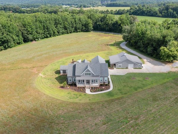 69 Meadows Rd, Hillsboro, TN 37342