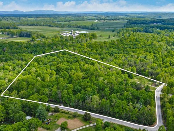 88 Critter Creek, Crossville, TN 38572