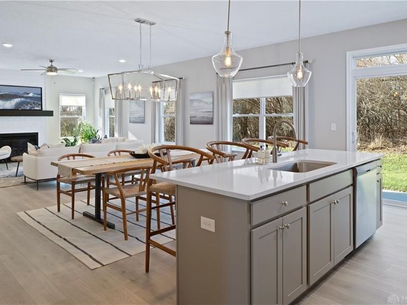 1225 Waterbury Drive, Carlisle, OH 45005 Photo 11