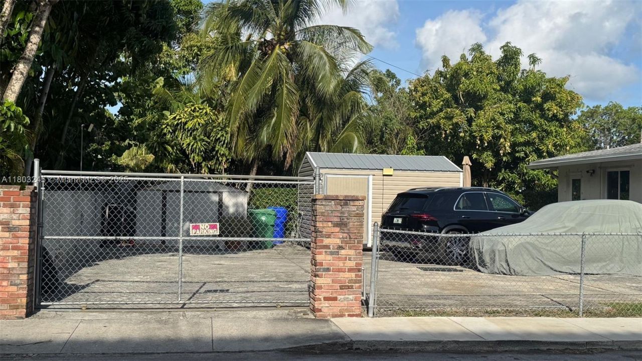 111 SW 24th Ave, Miami, FL 33135 Photo